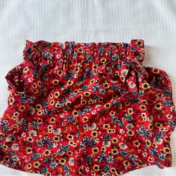 B.O.G Collective Junior Red Floral Elastic Waist Red Floral Shorts Size M - Picture 5 of 9